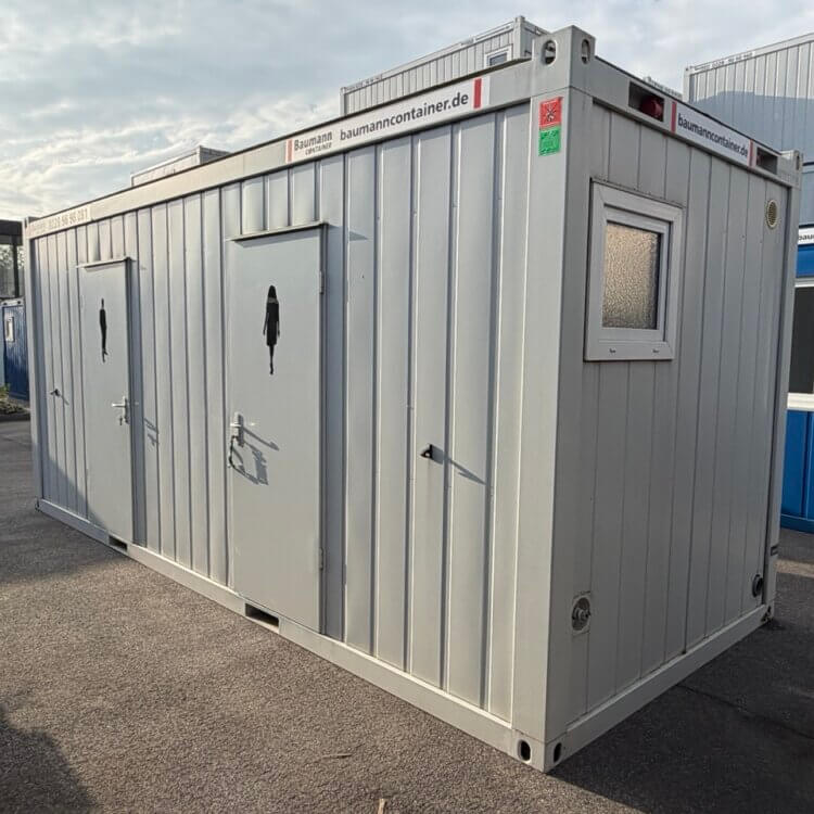 aktion-sanitaercontainer-20-fuss-021921990-wc-damen-herren-aussen-1