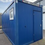 aktion-sanitaercontainer-20-fuss-152003069-wc-damen-herren-aussen-2