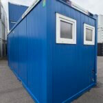 aktion-sanitaercontainer-20-fuss-021814131-wc-damen-herren-aussen-2