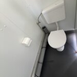 aktion-sanitaercontainer-20-fuss-021582903-dusche-wc-aussen-6