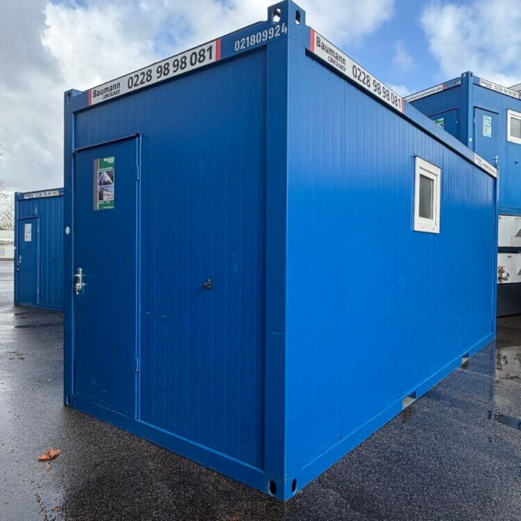 aktion-sanitaercontainer-20-fuss-021809924-dusche-wc-aussen-1