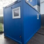 aktion-sanitaercontainer-20-fuss-021809924-dusche-wc-aussen-2