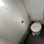 aktion-sanitaercontainer-20-fuss-021809924-dusche-wc-aussen-5