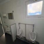 aktion-sanitaercontainer-20-fuss-021585743-dusche-wc-aussen-4