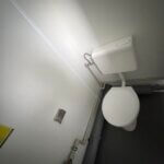 aktion-sanitaercontainer-10-fuss-021921998-wc-damen-herren-aussen-6