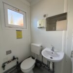 aktion-sanitaercontainer-20-fuss-021049274-schwarz-weiß-aussen-5