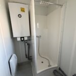 aktion-sanitaercontainer-20-fuss-021049274-schwarz-weiß-aussen-6