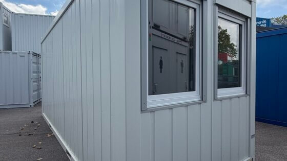 aktion-raumcontainer-20-fuss-092612657-aussen-1