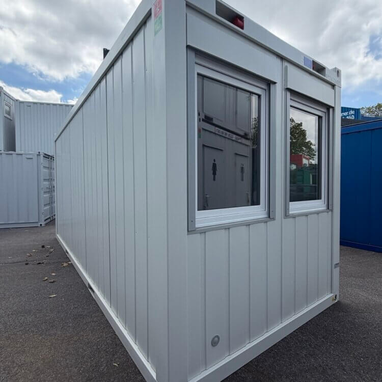 aktion-raumcontainer-20-fuss-092612657-aussen-1