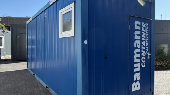 aktion-sanitaercontainer-20-fuss-021579007-wc-damen-herren-aussen-2