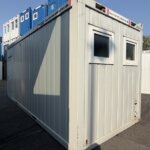 aktion-sanitaercontainer-20-fuss-wc-herren-wc-damen-020943544-außen-3