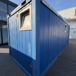 aktion-sanitaercontainer-20-fuss-151525476-dusche-wc-aussen-4