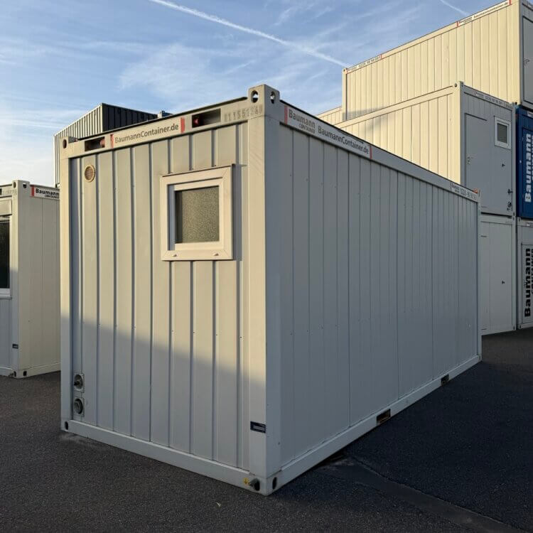 aktion-sanitaercontainer-20-fuss-011551340-wc-herren-aussen-1