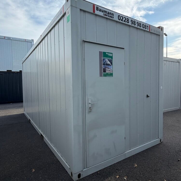 aktion-sanitaercontainer-20-fuss-011551339-wc-herren-aussen-1