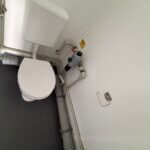 aktion-sanitaercontainer-20-fuss-021363224-wc-herren-aussen-6