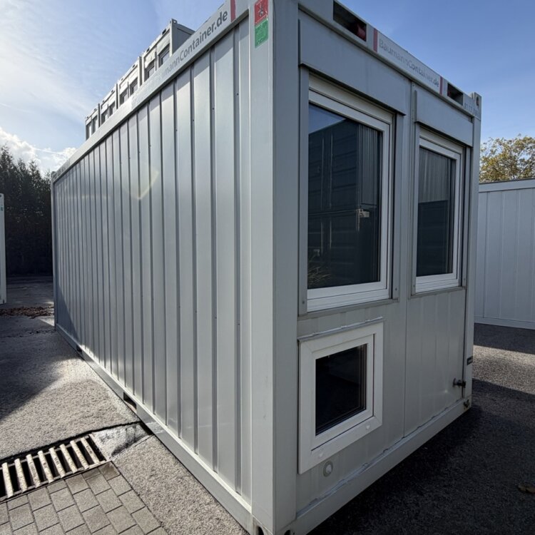 aktion-raumcontainer-20-fuss-011778006-aussen-1