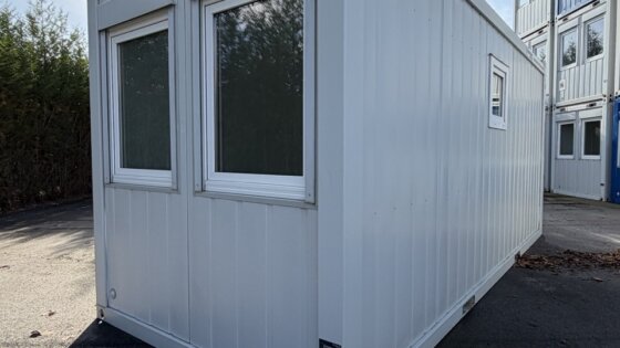 aktion-raumcontainer-20-fuss-021816616-aussen-1