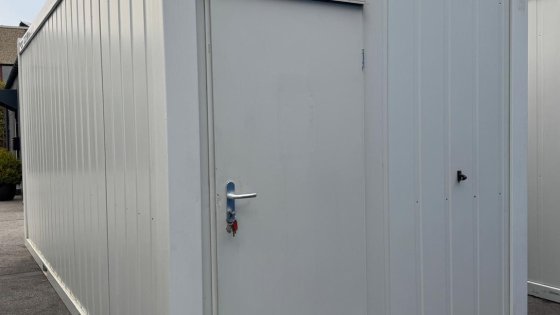 aktion-raumcontainer-20-fuss-011658705-aussen