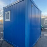 aktion-sanitaercontainer-10-fuss-021576772-wc-damen-herren-aussen-1