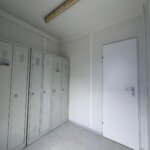 aktion-sanitaercontainer-20-fuss-schwarz-weiß-021049274-innen-1