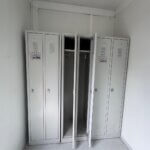 aktion-sanitaercontainer-20-fuss-schwarz-weiß-021049274-innen-2