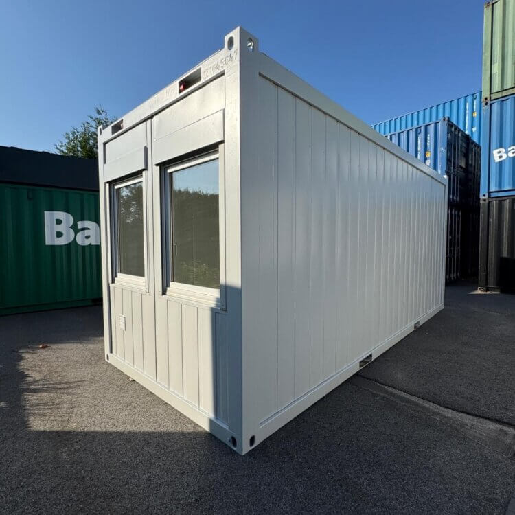 aktion-raumcontainer-20-fuss-021045647-aussen-1