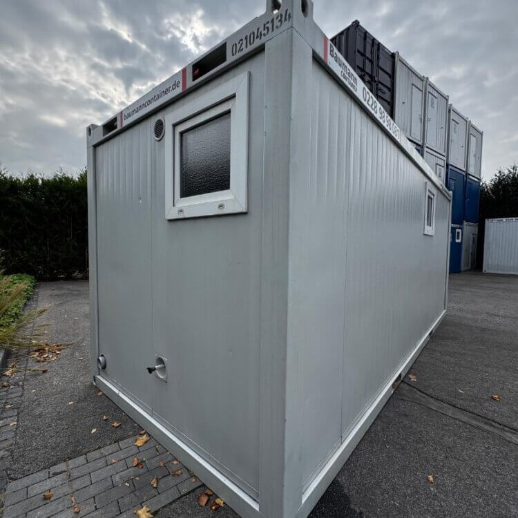 aktion-sanitaercontainer-20-fuss-53-021045134-dusche-wc-aussen-1