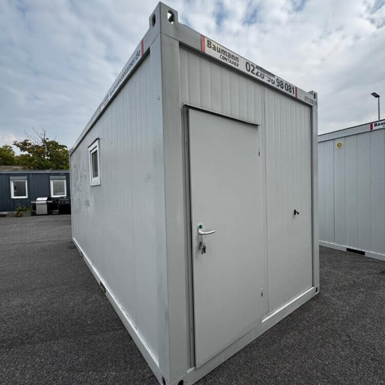 aktion-sanitaercontainer-20-fuss-53-011320378-dusche-wc-aussen-1