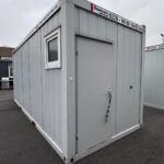 aktion-sanitaercontainer-20-fuss-151215463-wc-herren-aussen-2