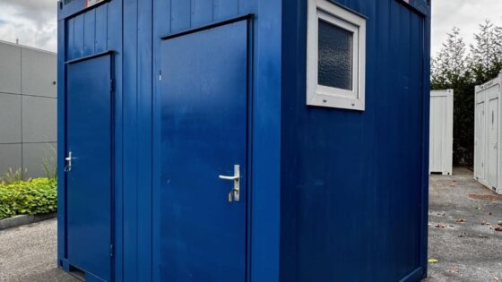 aktion-sanitaercontainer-10-fuss-021472928-wc-damen-herren-aussen-1