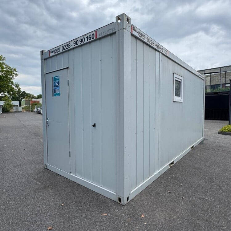 aktion-sanitaercontainer-20-fuss-dusche-wc-mit-windfang-021585734-aussen-1