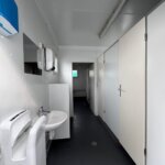 aktion-sanitaercontainer-20-fuss-53-011320378-dusche-wc-innen-1