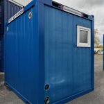 aktion-sanitaercontainer-10-fuss-021472928-wc-damen-herren-aussen-2