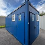 aktion-sanitaercontainer-20-fuss-011091582-dusche-aussen-2