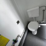 aktion-sanitaercontainer-10-fuss-021813126-wc-damen-herren-innen-2