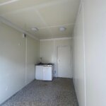 aktion-raumcontainer-dusche-wc-und-minikueche-20-fuss-021363635-innen-1