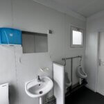 aktion-sanitaercontainer-20-fuss-021585752-dusche-wc-aussen-3