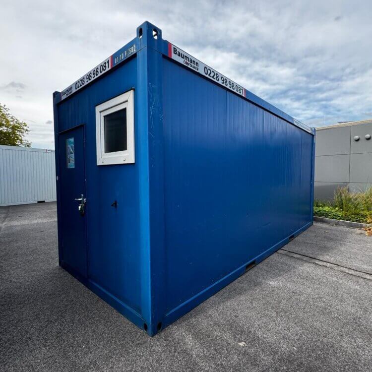 aktion-sanitaercontainer-20-fuss-011091582-dusche-aussen-1