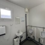 aktion-sanitaercontainer-20-fuss-151715-wc-damen-herren-innen-3