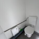 aktion-sanitaercontainer-20-fuss-dusche-wc-p216-1218-innen-2
