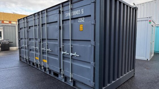 aktion-seecontainer-20-fuss-300403-5G-side-door-aussen-1