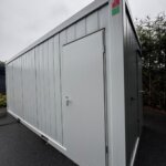 aktion-sanitaercontainer-20-fuss-wc-herren-wc-damen-021931471-außen-3