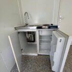 aktion-raumcontainer-dusche-wc-und-minikueche-20-fuss-021363635-innen-3
