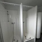 aktion-sanitaercontainer-20-fuss-021585752-dusche-wc-aussen-6