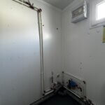 aktion-sanitaercontainer-20-fuss-13201-dusche-innen-4