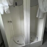 aktion-sanitaercontainer-20-fuss-dusche-wc-p216-1218-innen-5