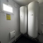aktion-sanitaercontainer-20-fuss-13201-dusche-innen-5