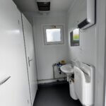 aktion-sanitaercontainer-20-fuss-53-022164523-wc-damen-herren-innen-6