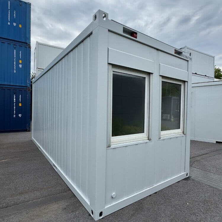 aktion-raumcontainer-20-fuss-021047195-aussen-1