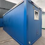 aktion-sanitaercontainer-20-fuss-021258470-dusche-aussen-2